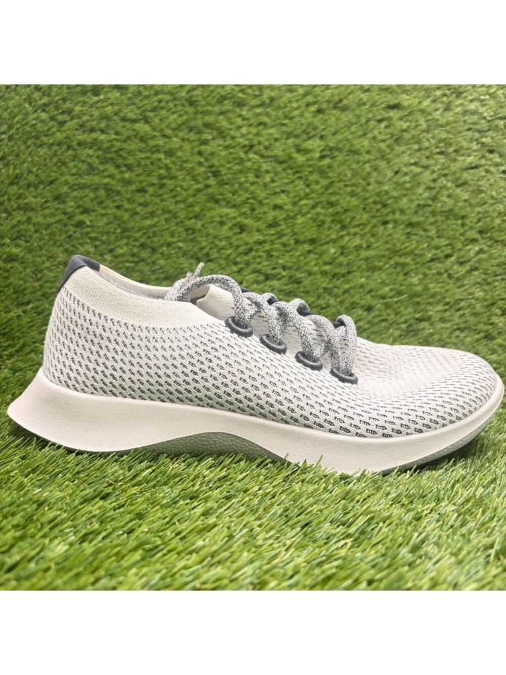 Allbirds Tree Dasher Womens Size 10 White Gray Athletic Running Shoes Sneakers